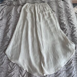 Sozy Cream split leg palazzo pants like new